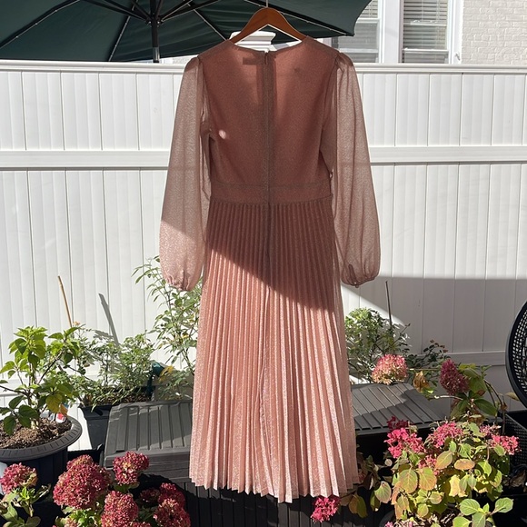 Quiz - Women's Metallic Pink Pleated Evening Dress Size 8 - Picture 9 of 14